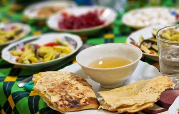 Uzbekistan in uzbeški zeleni čaj - kralj vsake mize. Potovanja z Ruskim ekspresom.