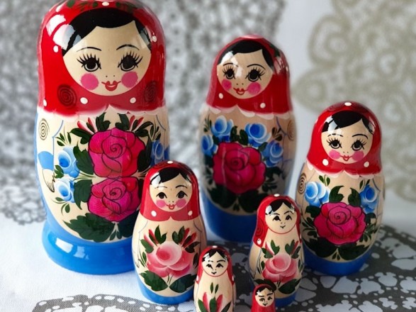 Babica, ki je osvojila svet | Ruske babuške matrjoške | Najboljše darilo za vas in vaše najbližje