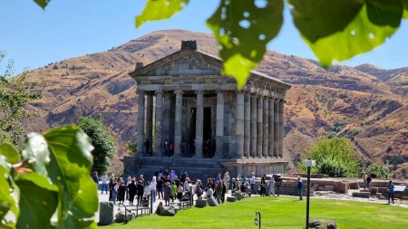 Gruzija in Armenija za učence gimnazij. Raziskovanje kulture, jezika in nepozabna doživetja na poti.